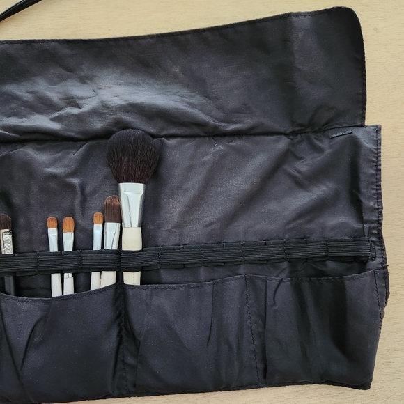 IT COSMETICS for ULTA BRUSH ROLL - Picture 4 of 11
